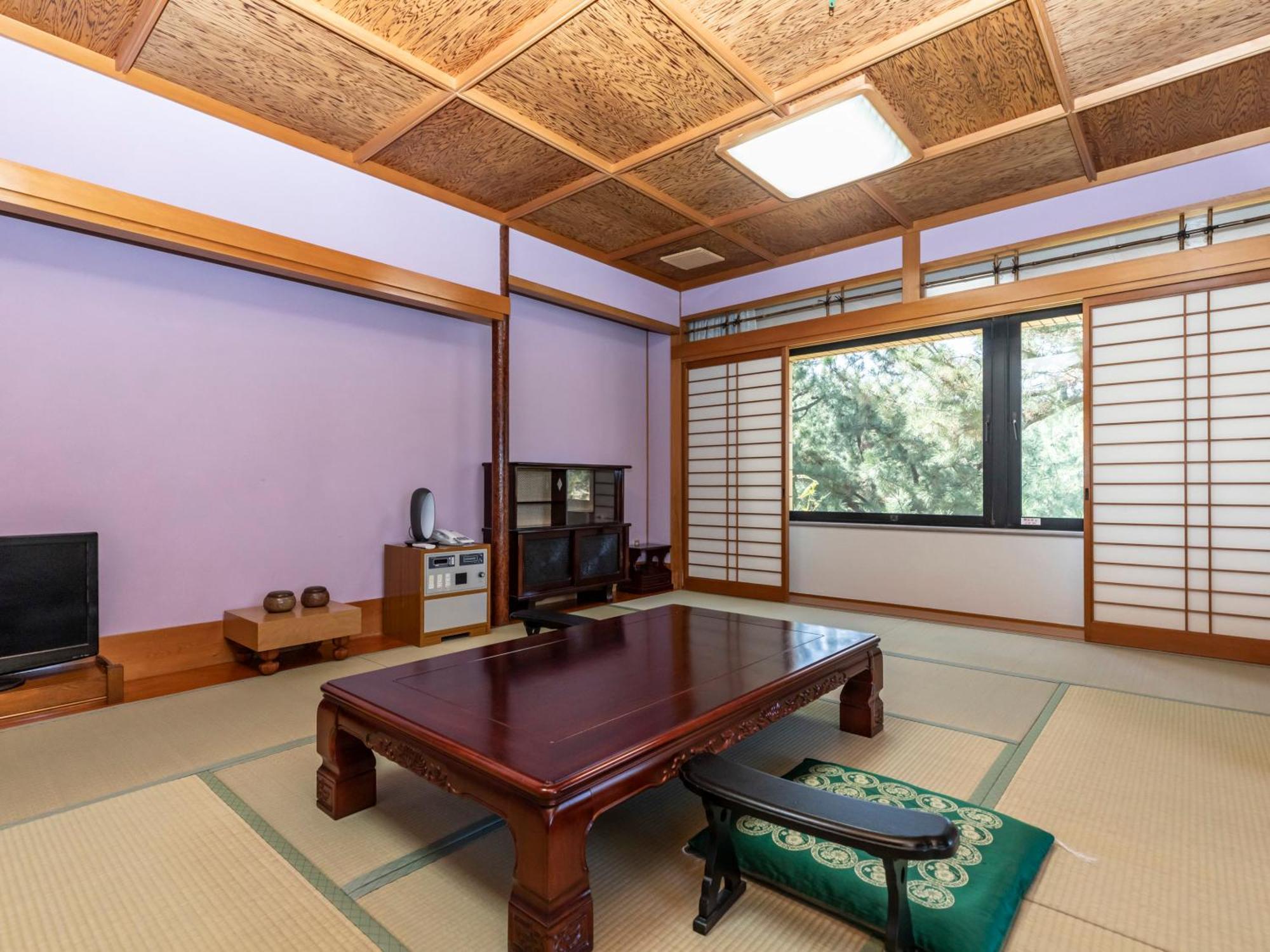 Отель Tabist Kotohikisou Kanonji Экстерьер фото